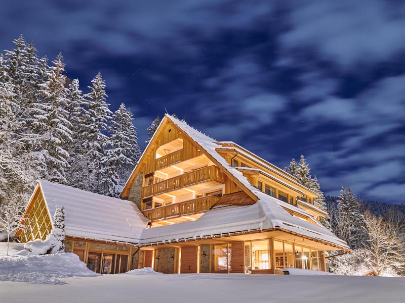 01 Vila Planinka in winter. Photo Iztok Medja