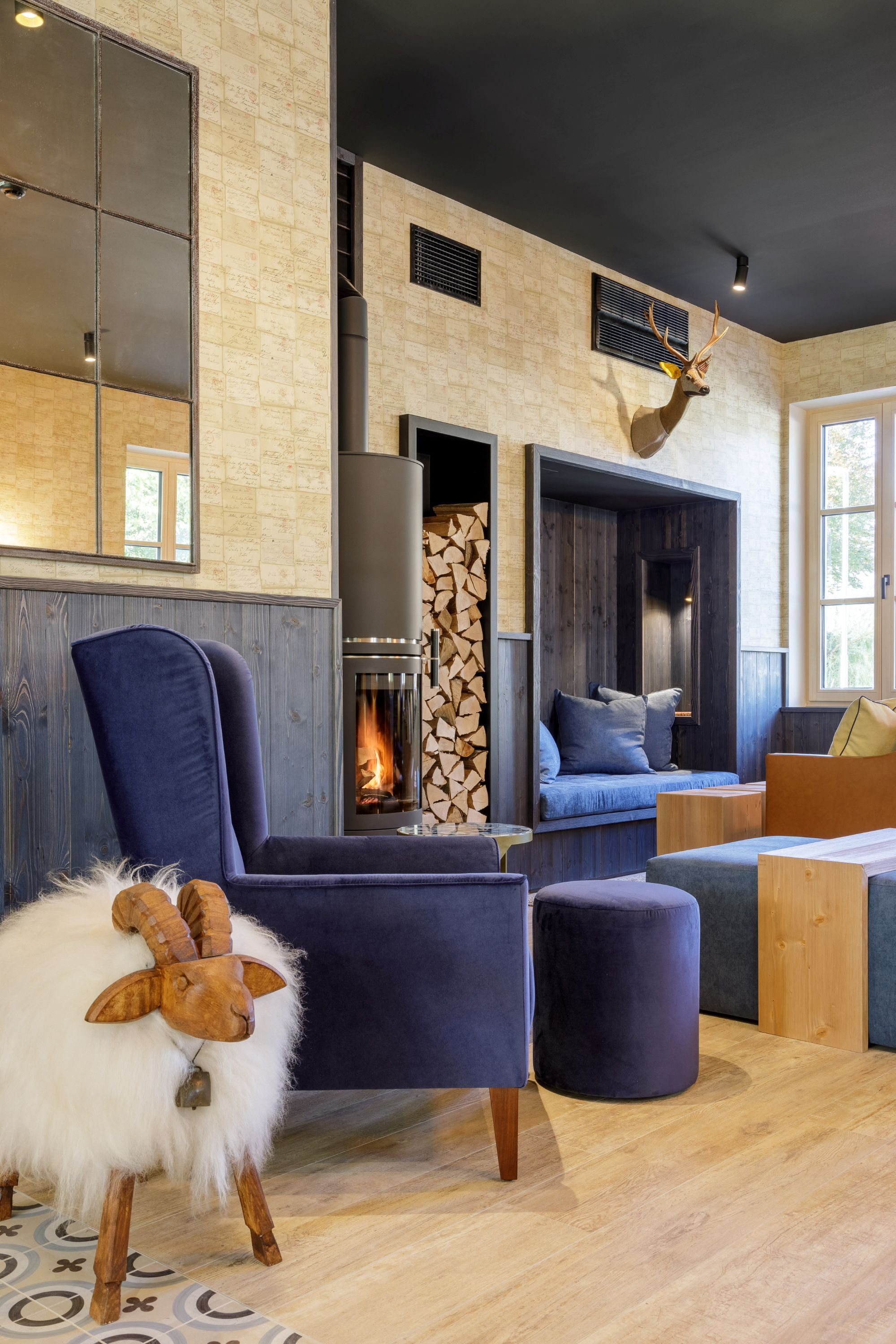 Sunrose 7 Heritage Boutique Hotel Bohinj lobby 2