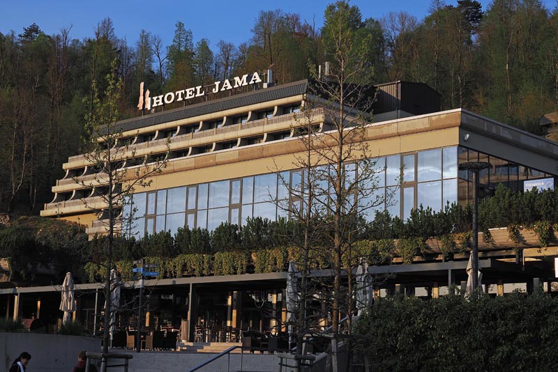 hotel jama 15