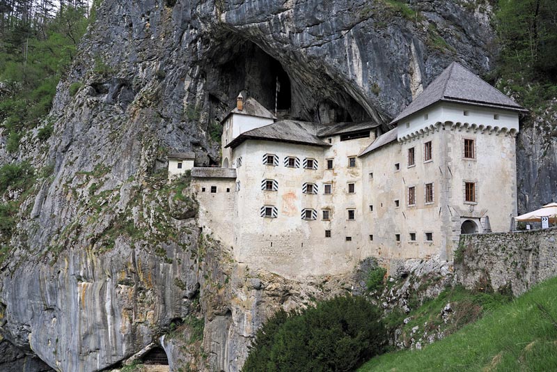 predjamski grad 27