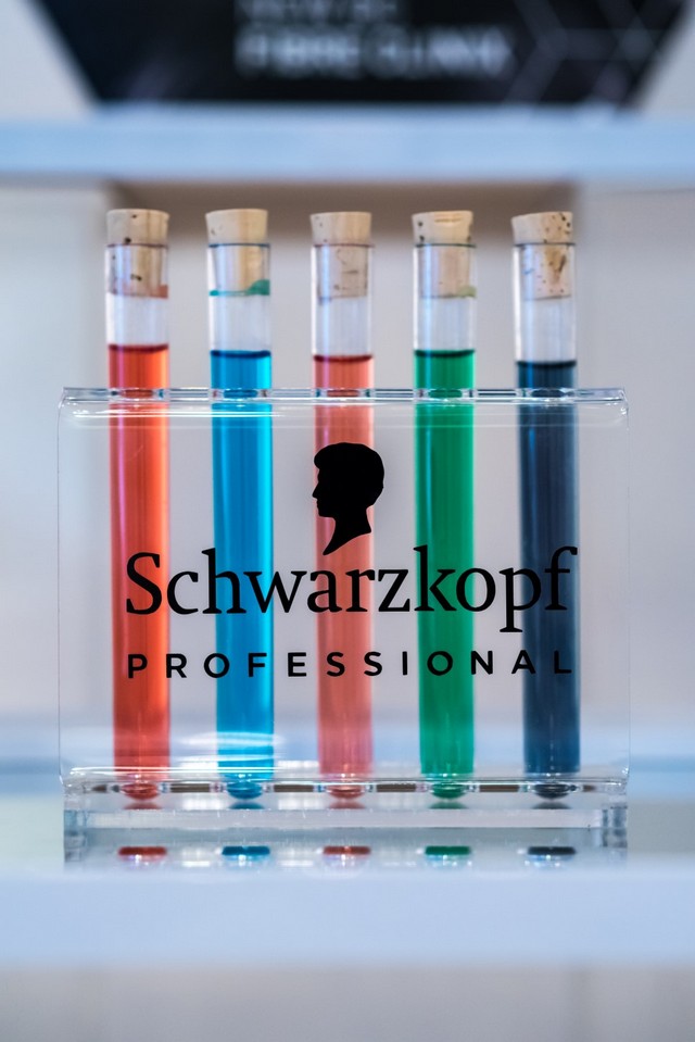 Schwarzkopf Professional Fiber Clinix launch image 1