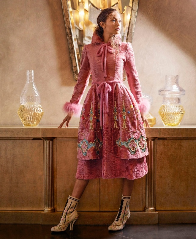 Gigi-Hadid-Fendi-Haute-Couture-Harpers-Bazaar-Editorial03