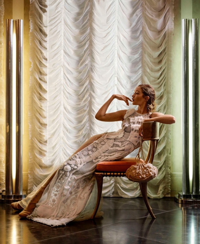 Gigi-Hadid-Fendi-Haute-Couture-Harpers-Bazaar-Editorial04
