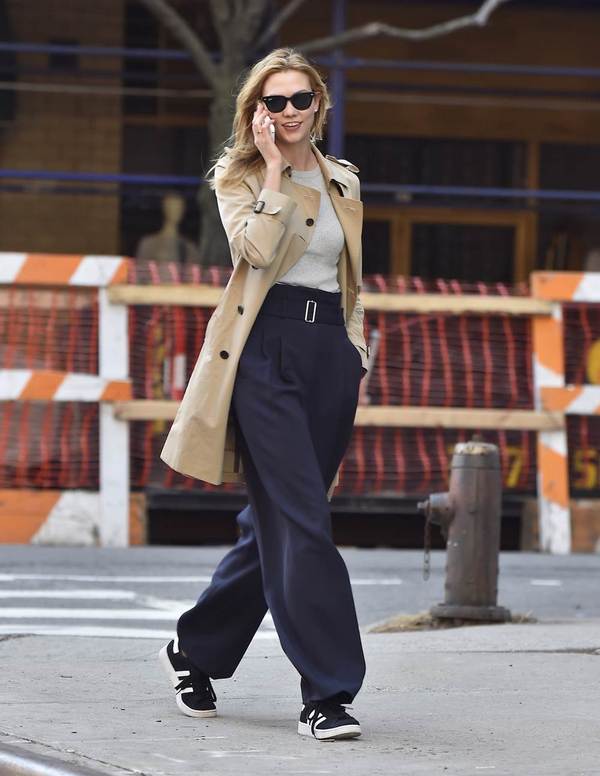 Karlie Kloss wearing Burberry Trench Coat in New York 18 March 2016