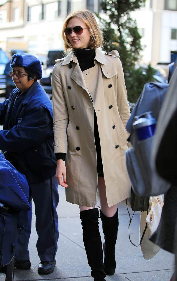Karlie Kloss wearing Burberry Trench in New York 20 January 2016