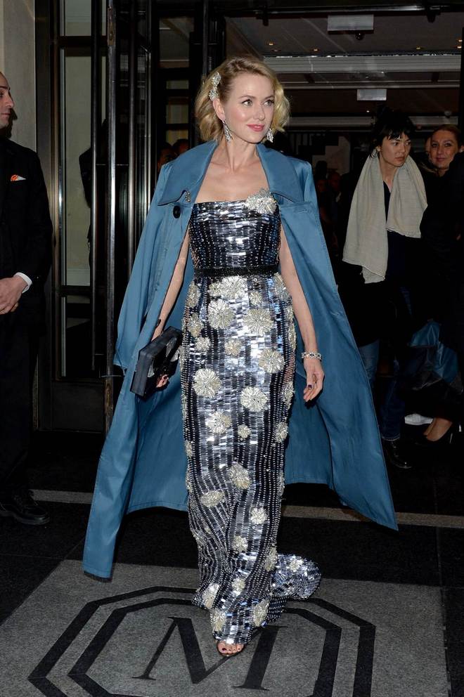 Naomi Watts wearing Burberry to the Metropolitan Museum of Art Costume Benefit 2016
