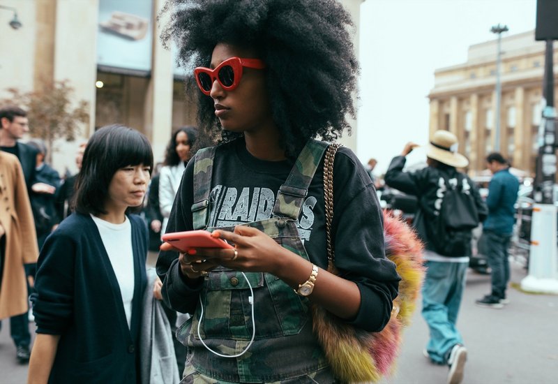 phil-oh-pfw-spring-2016-day-7-street-style-12