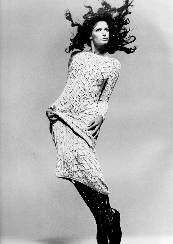 stephanie-seymour-vintage-1993-knitwear-fashion-sweater-pointelle-lace-versace-2