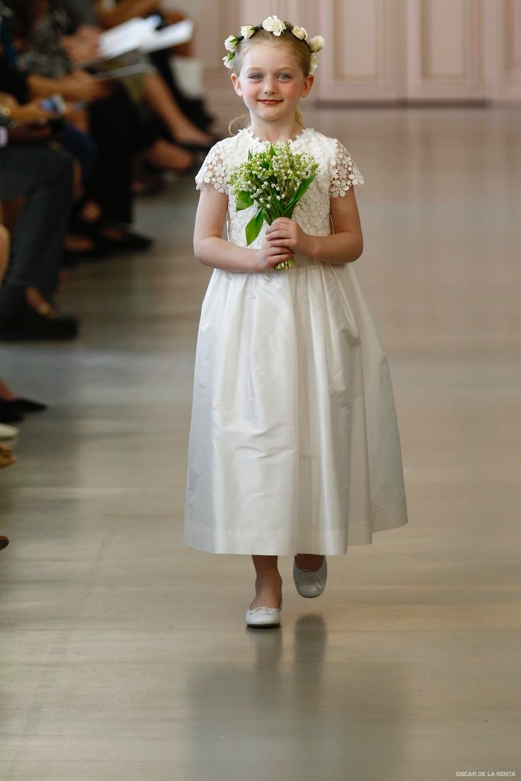 oscar-de-la-renta-2016-spring-wedding-dresses11