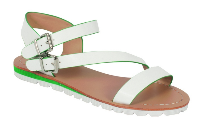 bijele sandale 18900 kn