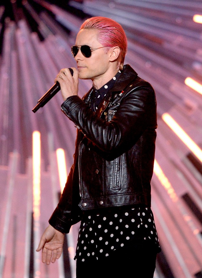Jared Leto 2015 MTV Video Music Awards Style Saint Laurent Pink Hair Picture 002