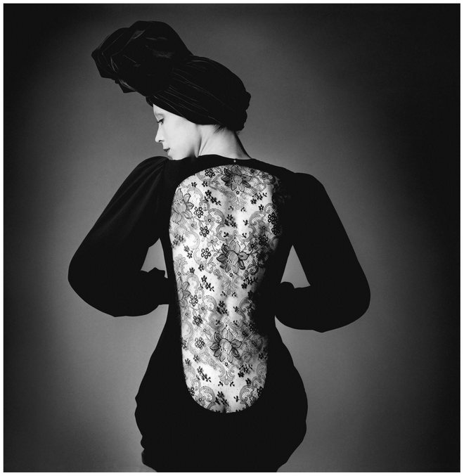 Photo Jeanloup Sieff  Marina Schiano dress Yves Saint Laurent Paris French Vogue 1970
