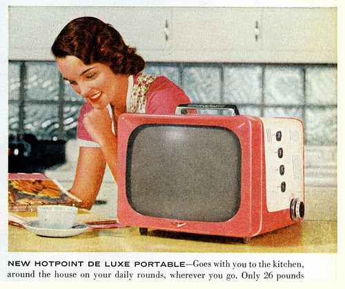 portable-deluxe-tv-ad